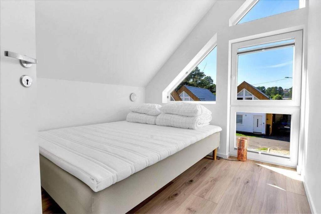 Nybygd Feriebolig Rett Ved Strand Til Leie! Kristiansand Exterior photo